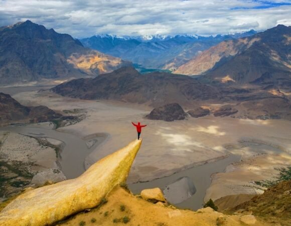 Masrur Rock Skardu Pakistan | Height, Hike, Location