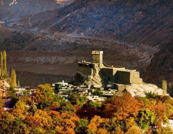 9 DAYS BEST HUNZA AUTUMN TOUR PACKAGE PAKISTAN