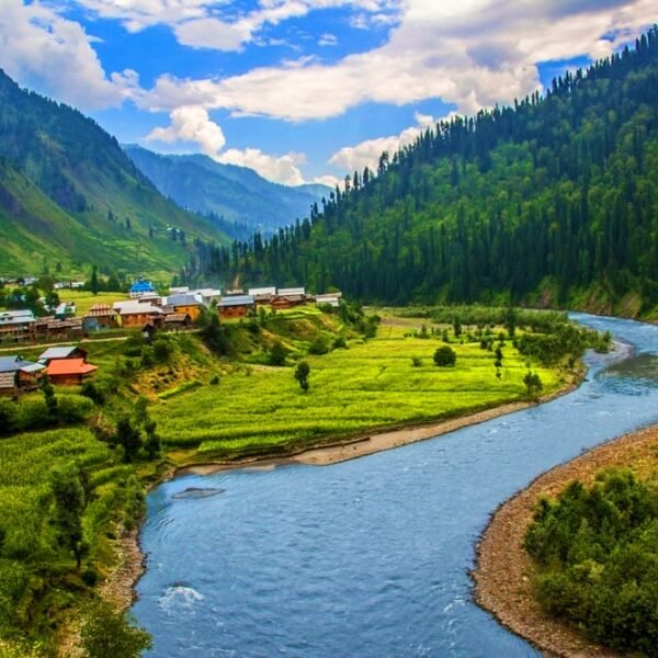 3 DAYS ARANGKEL NEELUM VALLEY KASHMIR GROUP TOUR