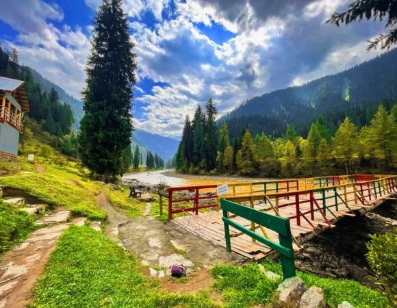 4 DAYS ARANGKEL AND TAOBAT NEELUM VALLEY KASHMIR GROUP TOUR