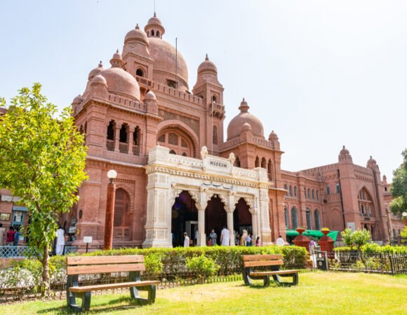 British Colonial Architecture Lahore City Tour