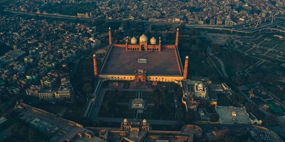 Badshahi Masjid Lahore - WALKING TOUR OF OLD LAHORE CITY