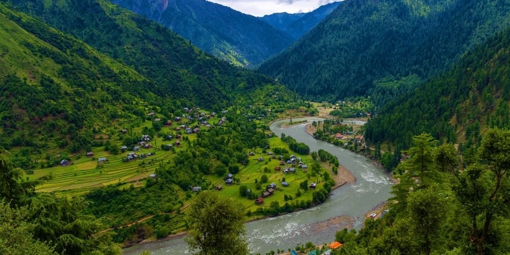 upper neelum ajk-min